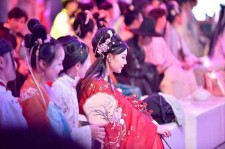 霸州汉服模特兼职(想做汉服模特去哪里找)