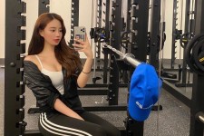霸州我是一名瑜伽锻练外加兼职模特(我是一名瑜伽锻练外加兼职模特小说)