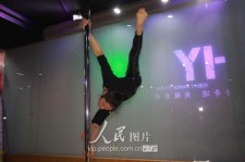 霸州钢管舞女神(女星钢管舞)