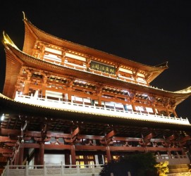 霸州长沙旅游攻略(长沙旅游攻略景点必去长沙美食街)