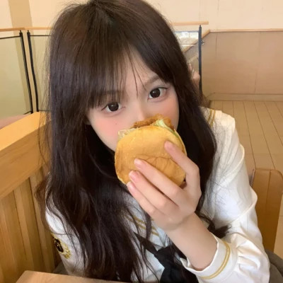 霸州伴游女生李心怡的资料