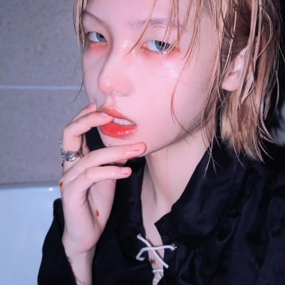 霸州伴游女生樱花漫舞的资料