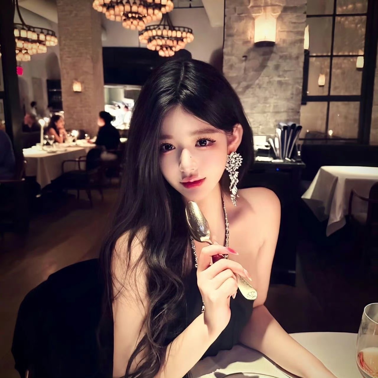 霸州伴游女生蓝盈盈的资料