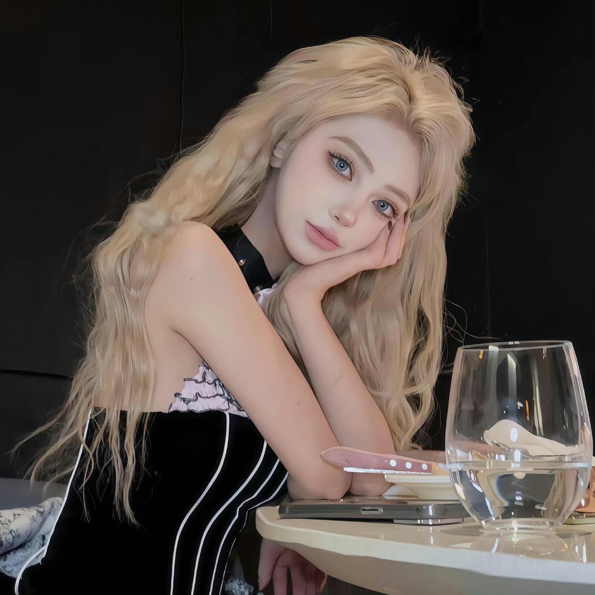 霸州伴游女生晨露的资料